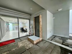 Huit (D26), Terrace #439969481